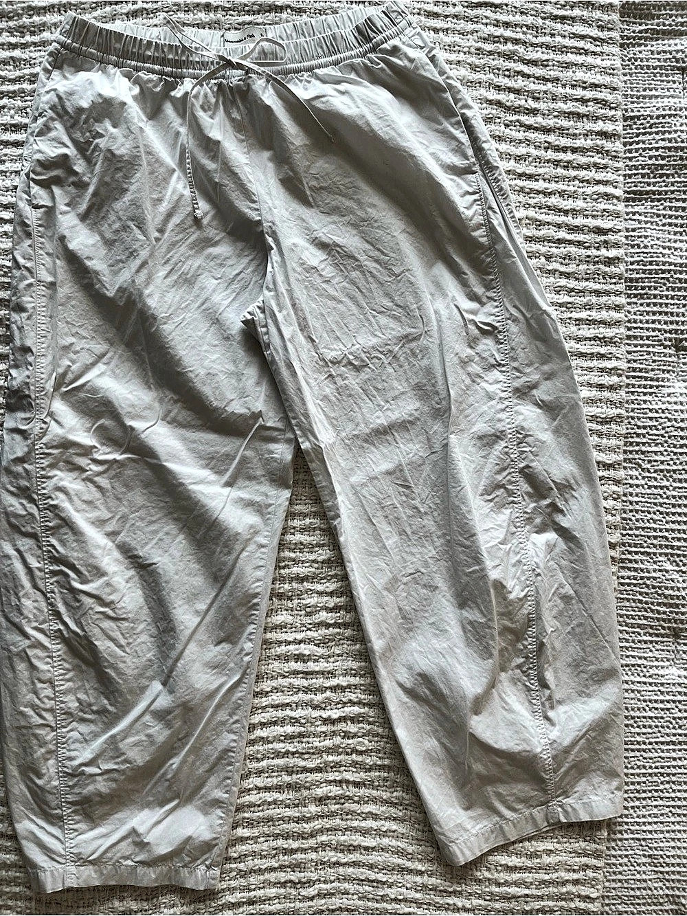 Abercrombie & Fitch Crinkle Track Pants in White Size Small